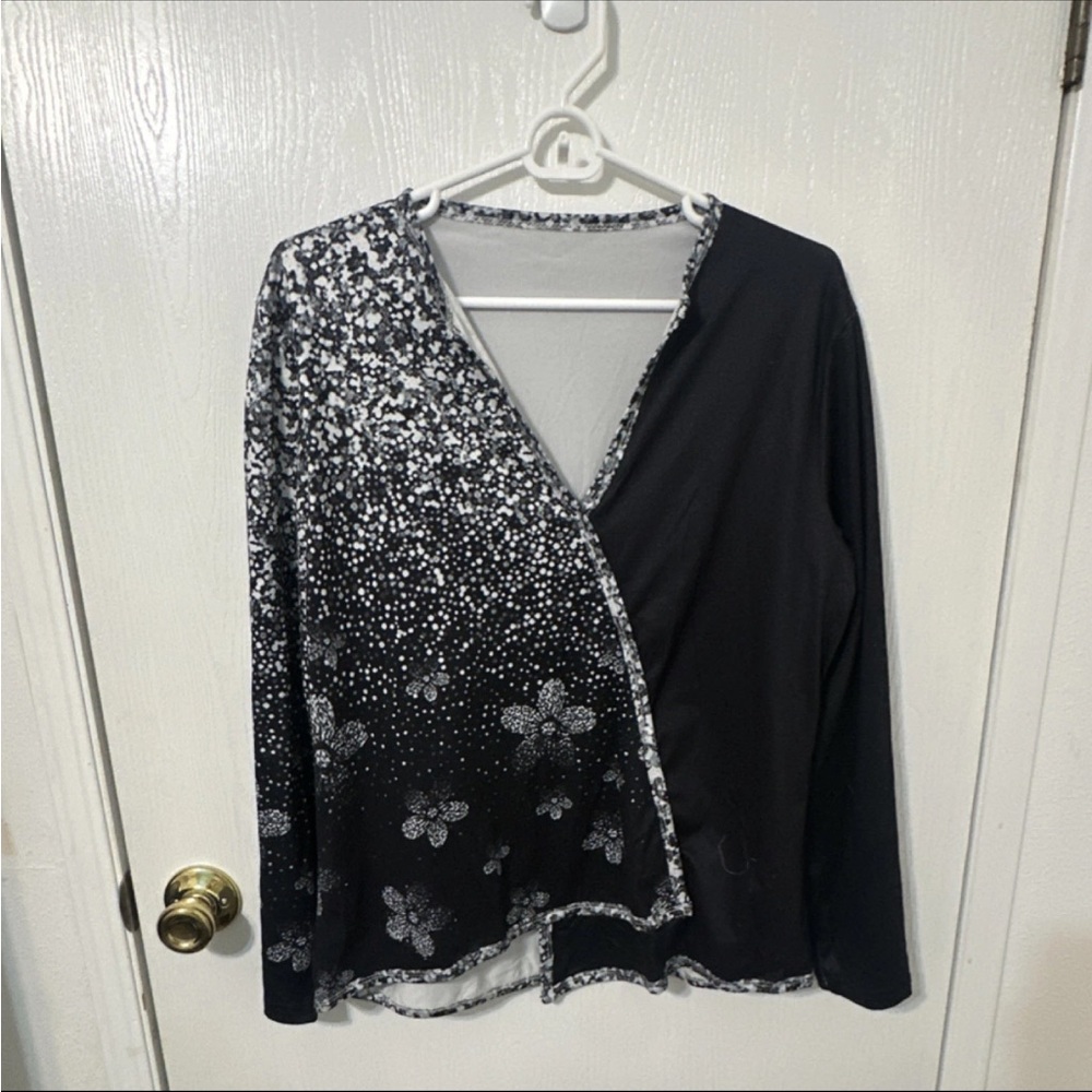 Chic Black and White Floral Women's Blouse
